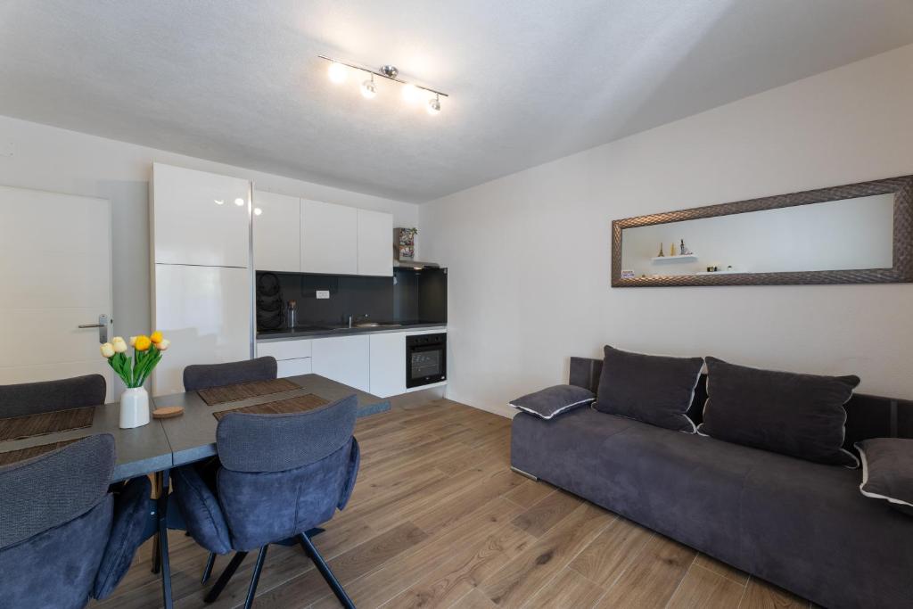 Kuchyň nebo kuchyňský kout v ubytování Apartments Bilopavlović
