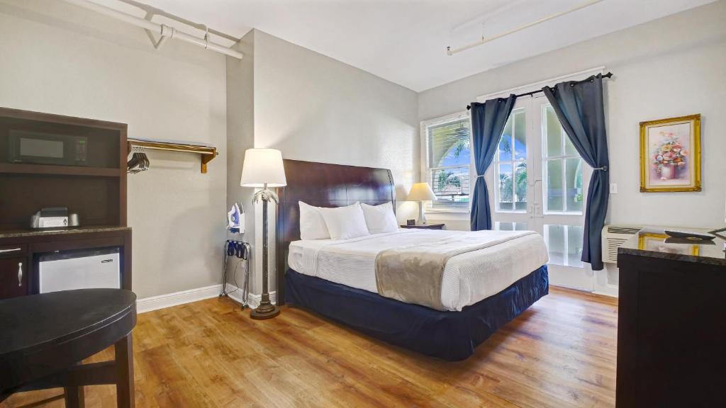 Crystal Bay Historic Hotel - King Room Met Uitzicht Op De Tuin