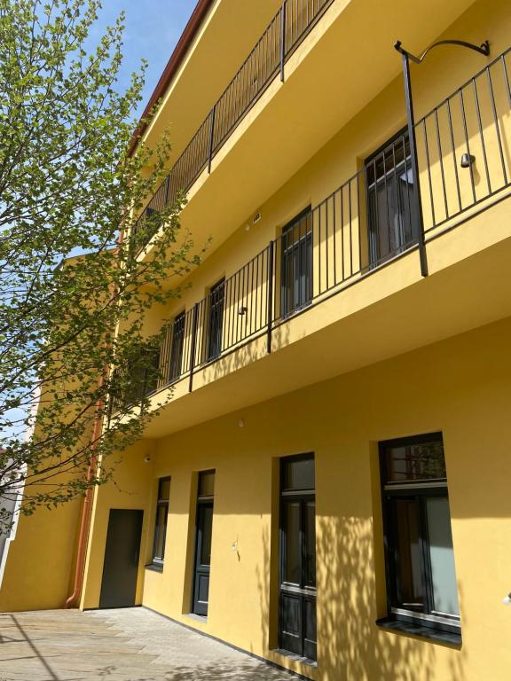 HONEST Karlin - Resim 32