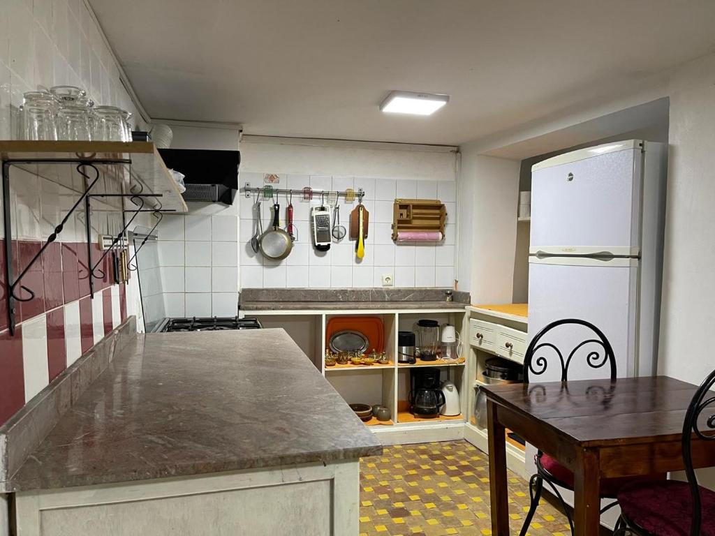 Una cocina o kitchenette en Dar Rehla