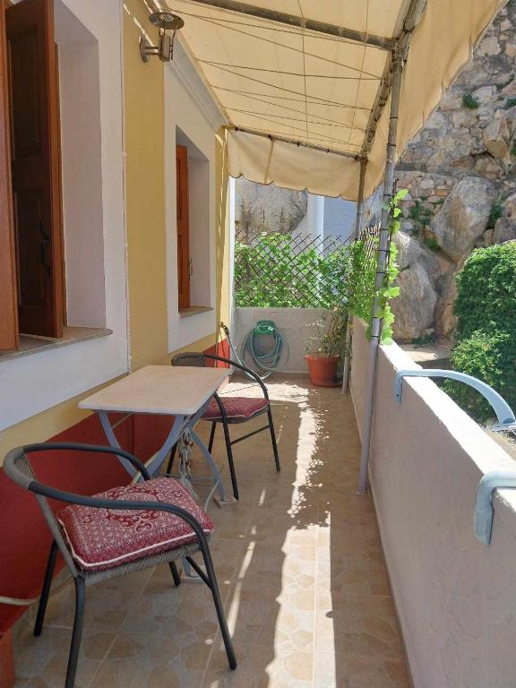 Balkón nebo terasa v ubytování Pitini Nikos house