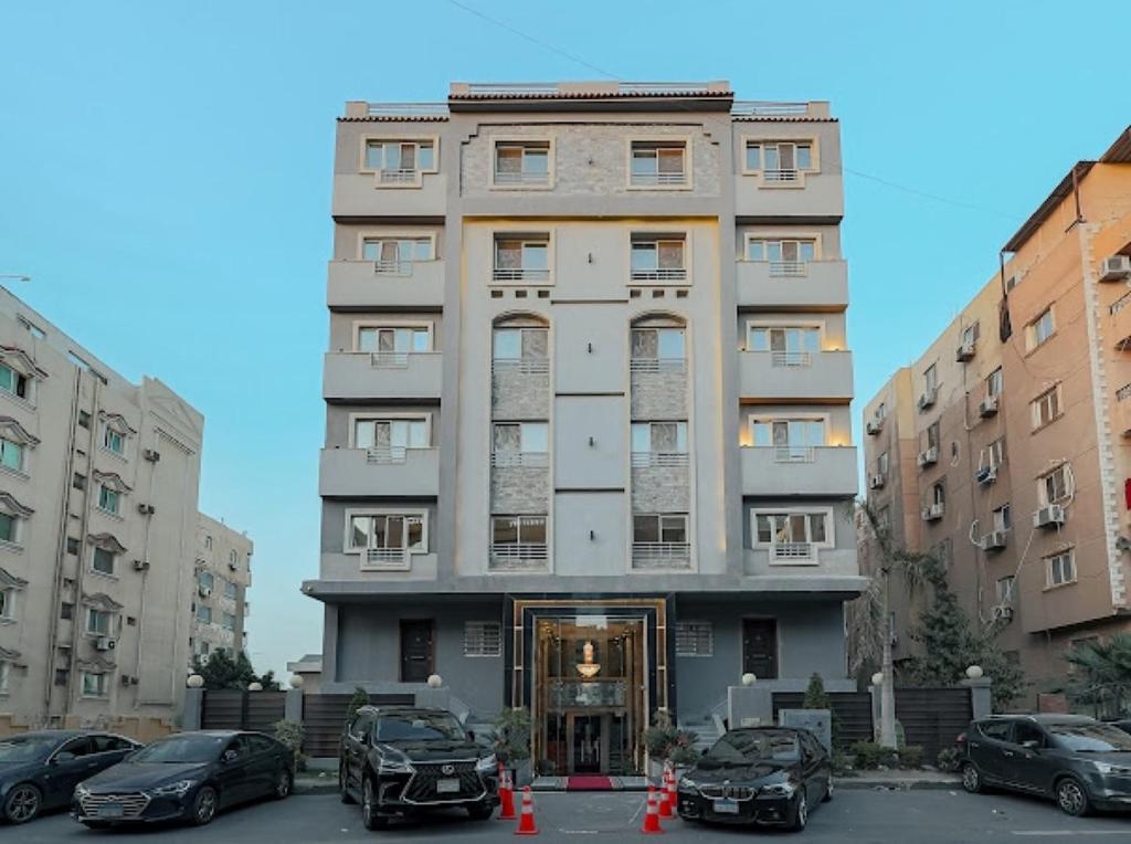 The building in which az apartmanhoteleket is located