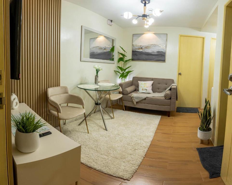 Posezení v ubytování Scarlet Suites Condominium
