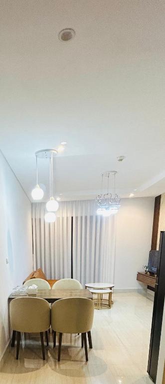 Katil atau katil-katil dalam bilik di Homestay Sapphire bến đoan- Căn hộ khách sạn 18A22 2 phòng ngủ 2 giường đôi 1 vệ sinh