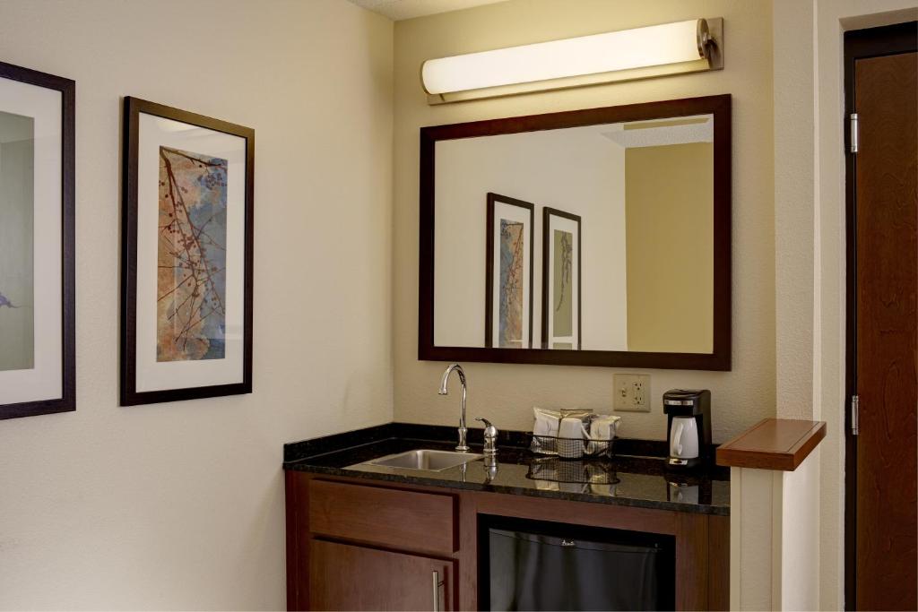 Hyatt Place Fremont/Silicon Valley - King Room With Sofa Bed - High Floor