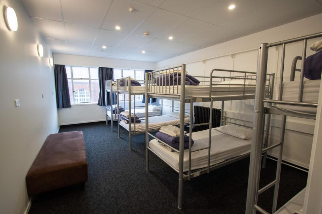 Hotel Waterloo & Backpackers photo