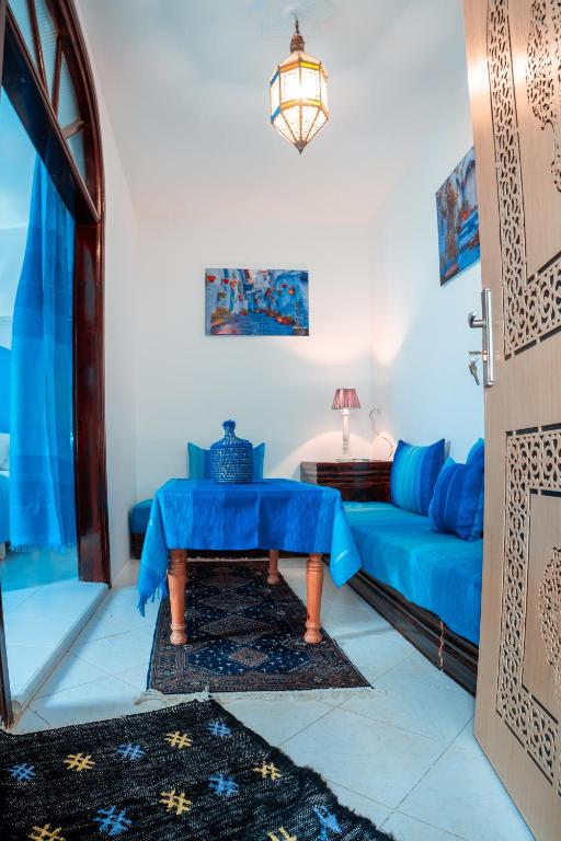 Posezení v ubytování DAR CHEFCHAOUEN