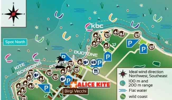 - une carte du complexe dans l'établissement Alice Kite Resort, à Marsala