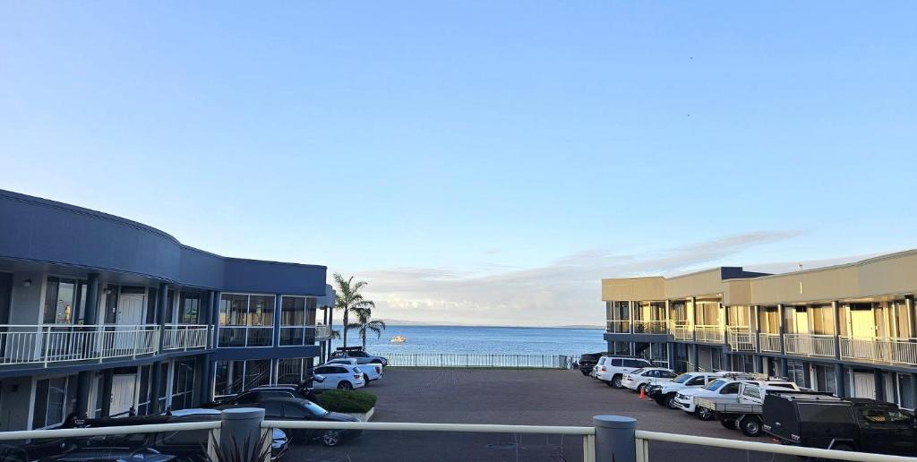 Hilton Beachfront Motel Hilton Beachfront Motel