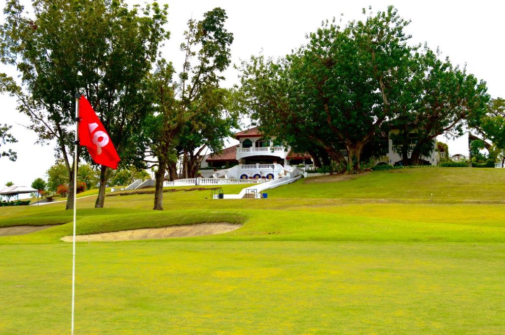 Golf v hotelu nebo okolí