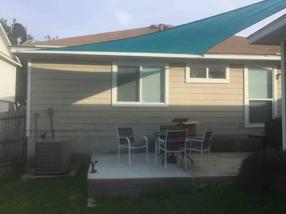El edificio en el que está la casa vacacional