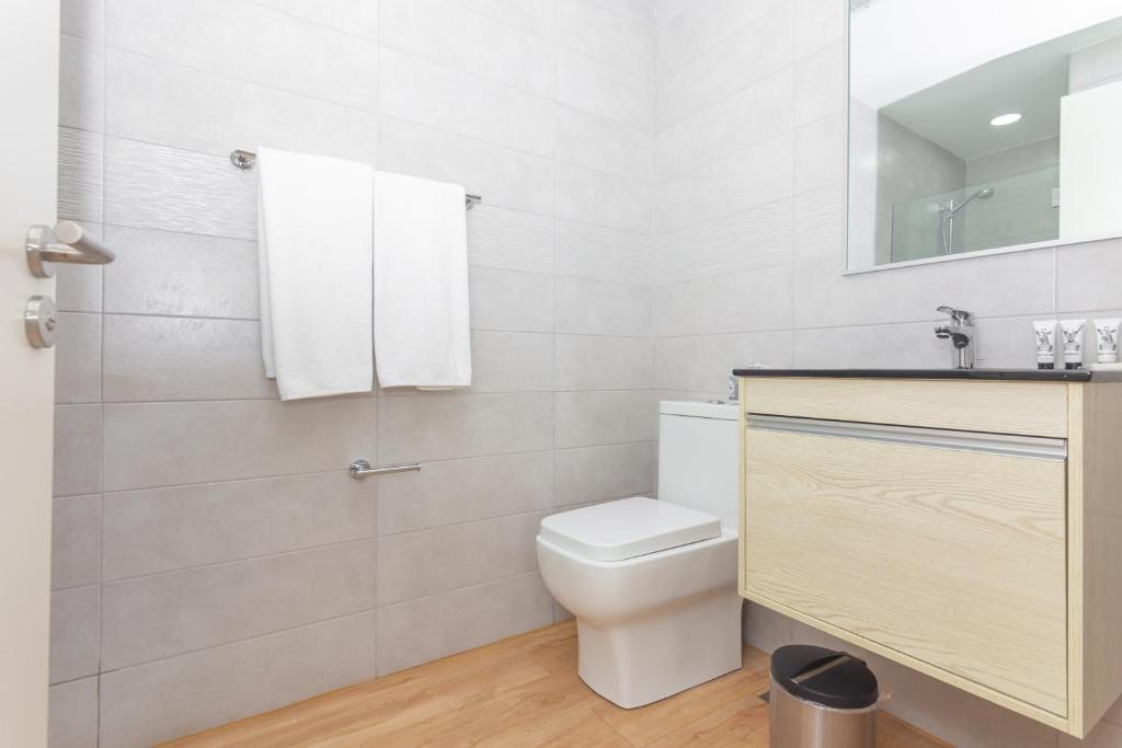 Boutique Apartments Panamá Marbella - Two-Bedroom Apartment With Balcony