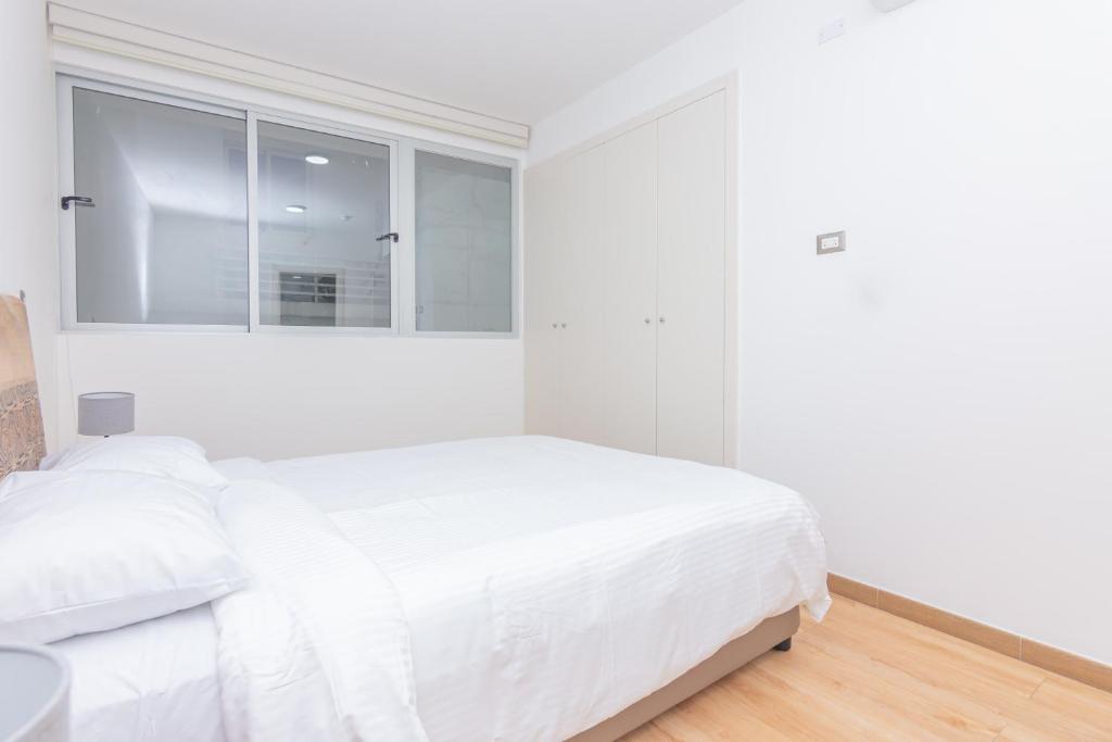Boutique Apartments Panamá Marbella - Two-Bedroom Apartment With Balcony