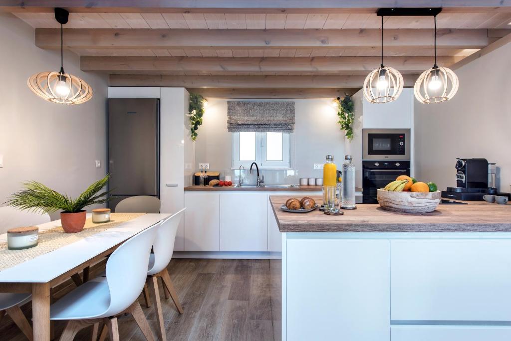 Kuchyň nebo kuchyňský kout v ubytování Bay View House
