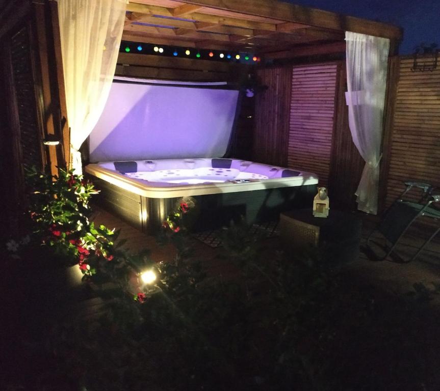 Fotografie z fotogalerie ubytování La Villa des Cèdres & SPA "réservée aux couples" v destinaci Cap d'Agde