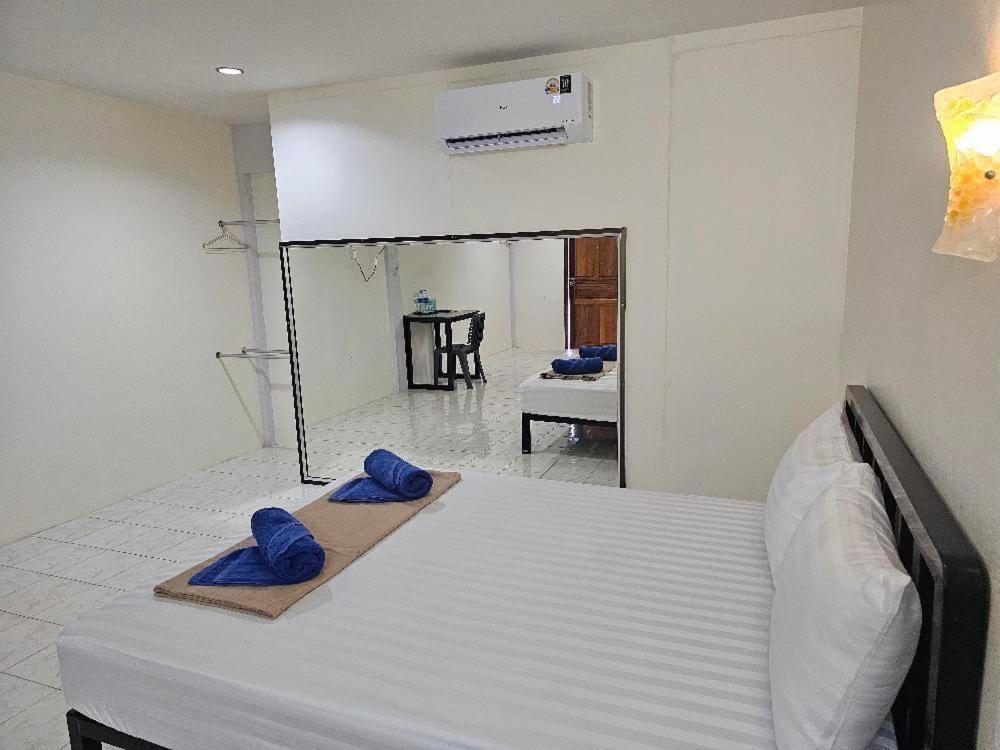 Cama o camas de una habitación en โรงแรมเมโทร2 Metro2