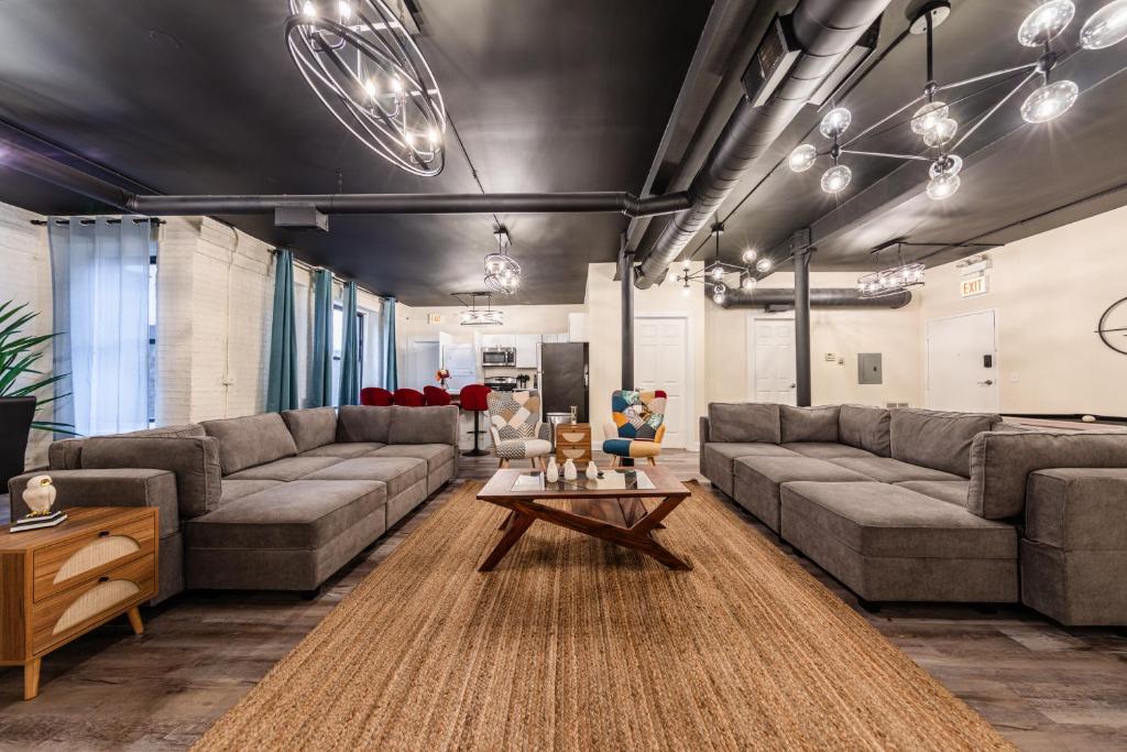 McCormick Place 5 bed family unit with Pool table and Optional Parking ...