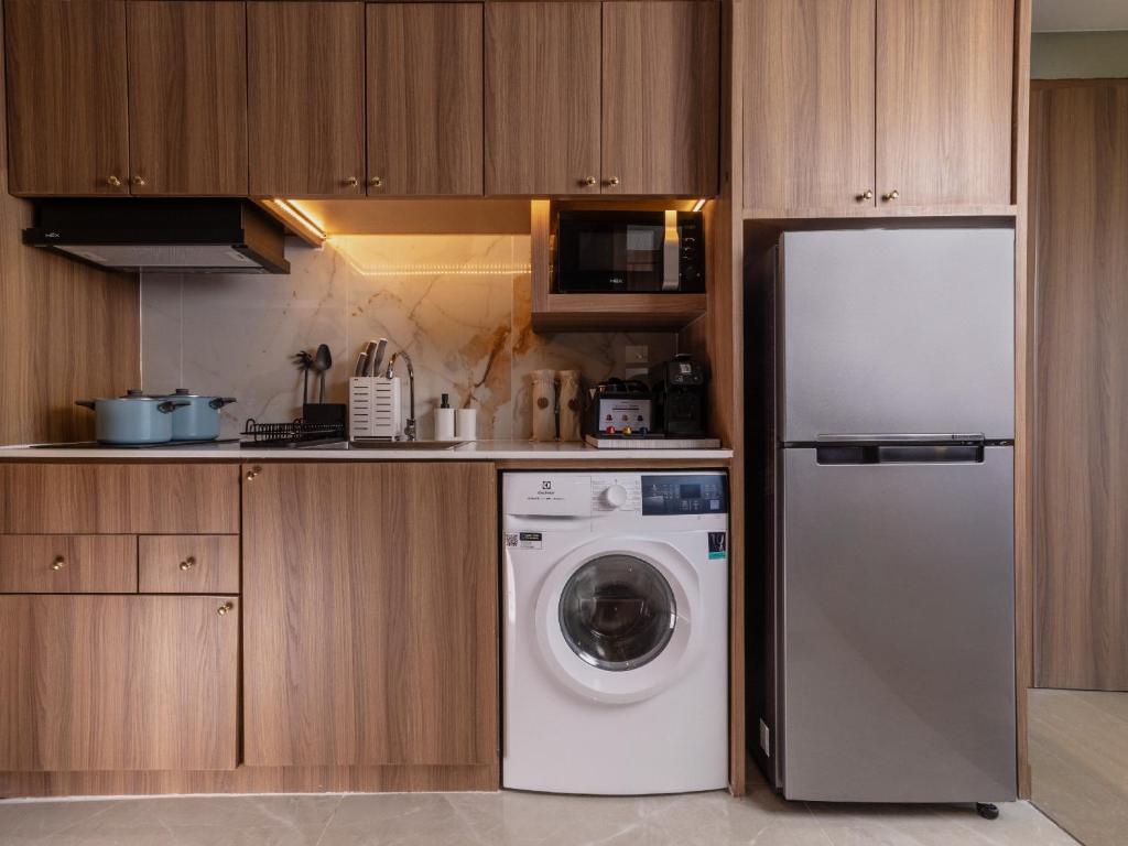 
One-Bedroom Residence with Pool View 
