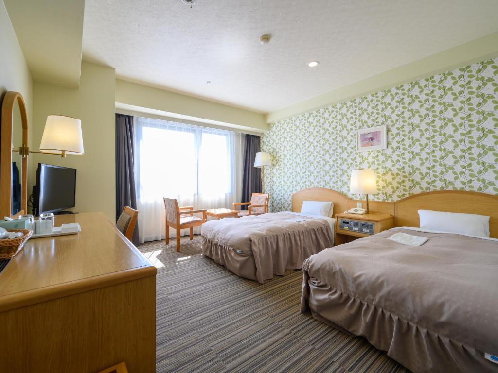 Hotel Green Park Suzuka - Quarto Duplo Com Camas Separadas