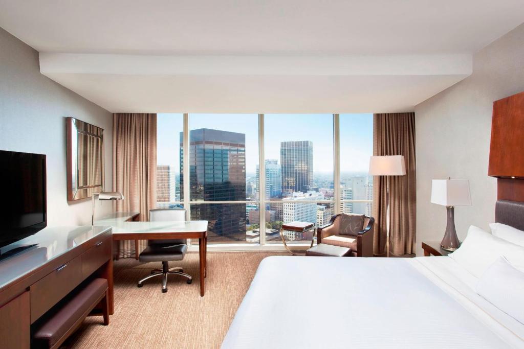 The Westin Peachtree Plaza, Atlanta photo