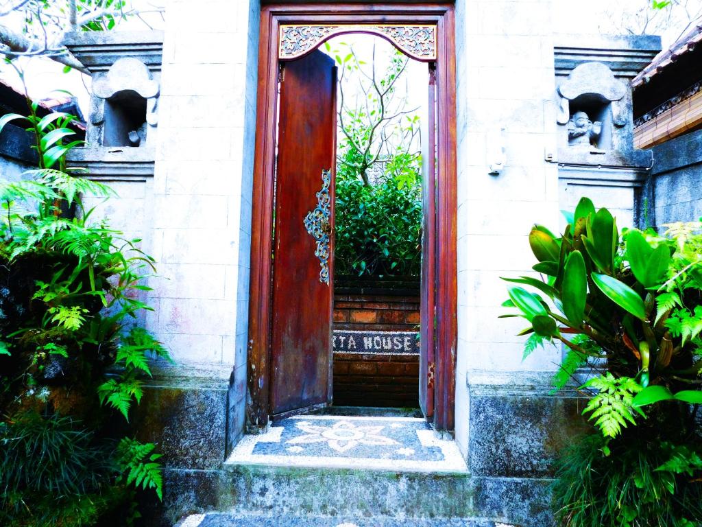 Merta House Jasan Village - Two-Bedroom Villa With Private Pool