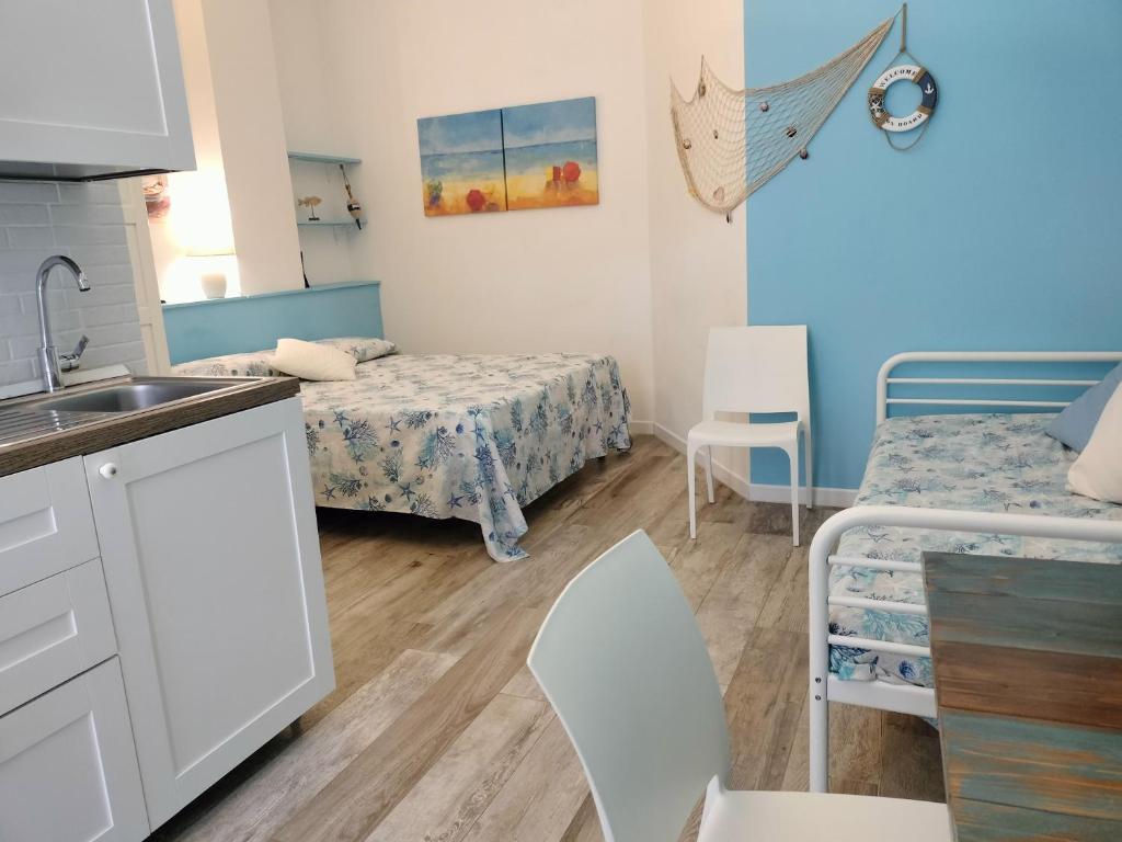 Casa Levante a 75 mt dalla spiaggia - Re Studio