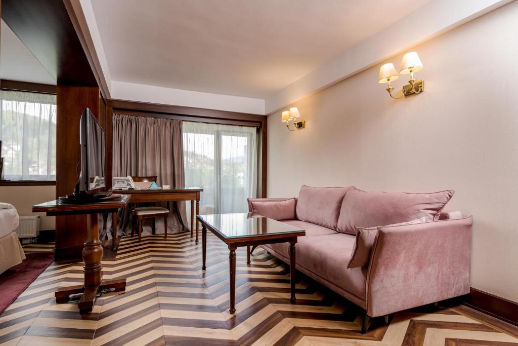 جناح جونيور WITH BALCONY & SPA ACCESS