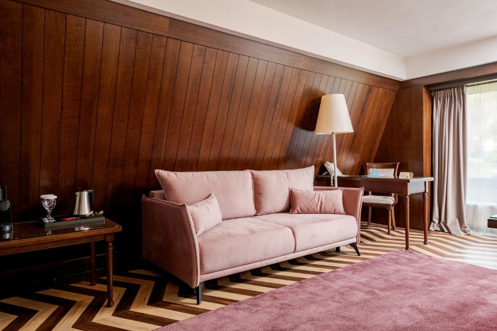 جناح جونيور تنفيذي WITH BALCONY & SPA ACCESS