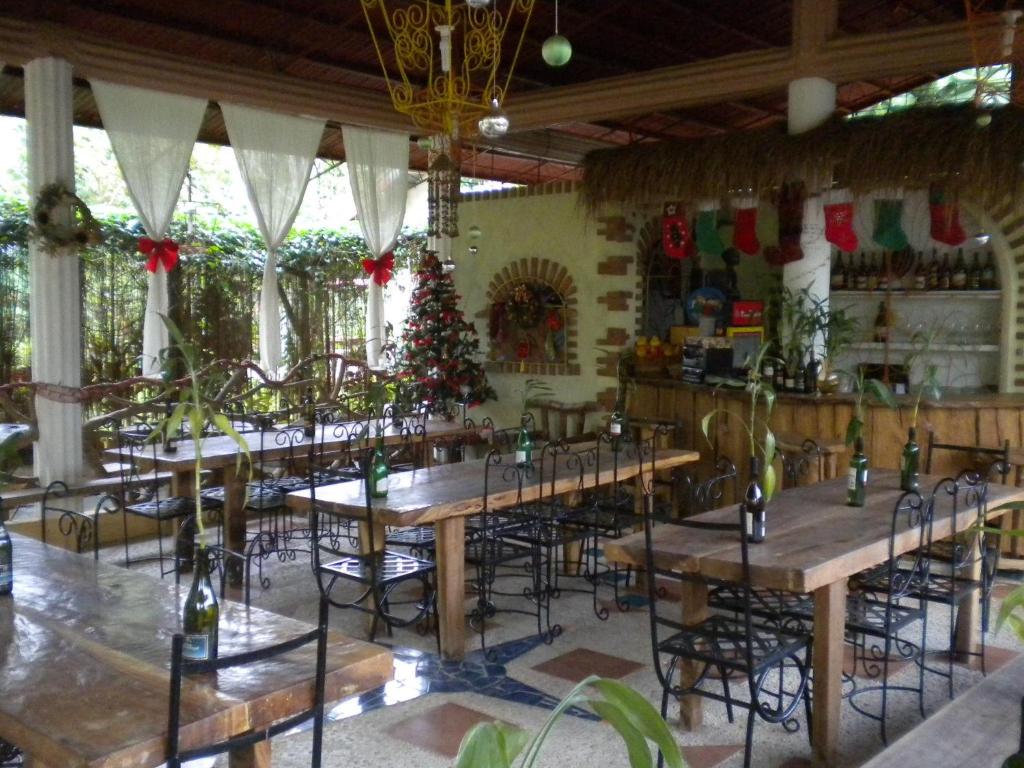 Restaurace v ubytování Relaxing Garden Resort