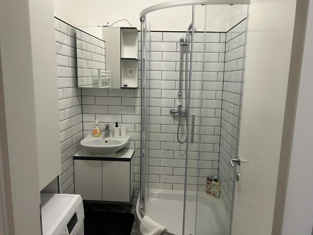 Noble Studio Apartments - 12