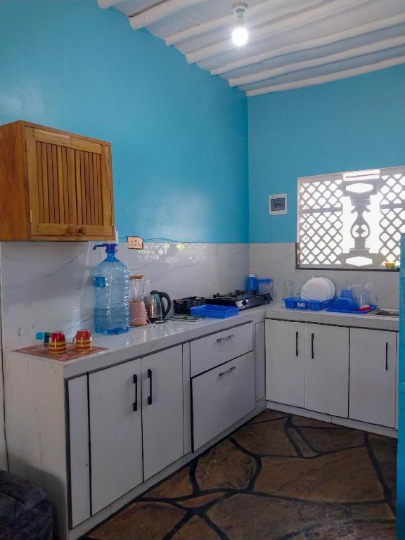 Köök või kööginurk majutusasutuses Sagwe Riviera Diani, Kenya