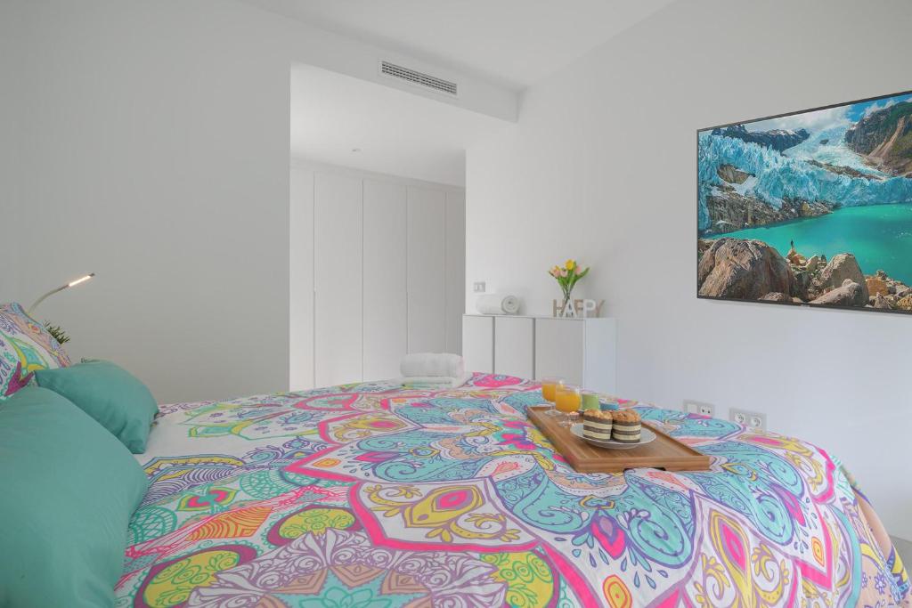 Łóżko lub łóżka w pokoju w obiekcie Apartment Marbella Golf With Pool - Happy Rentals