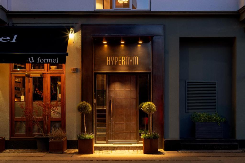 Exteriér nebo vchod ubytování Hypernym Hotel & Suites