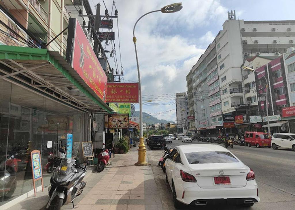 One World One Home Patong 1 - Resim 6