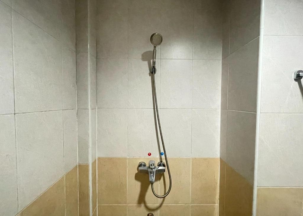 One World One Home Patong 1 - Resim 3