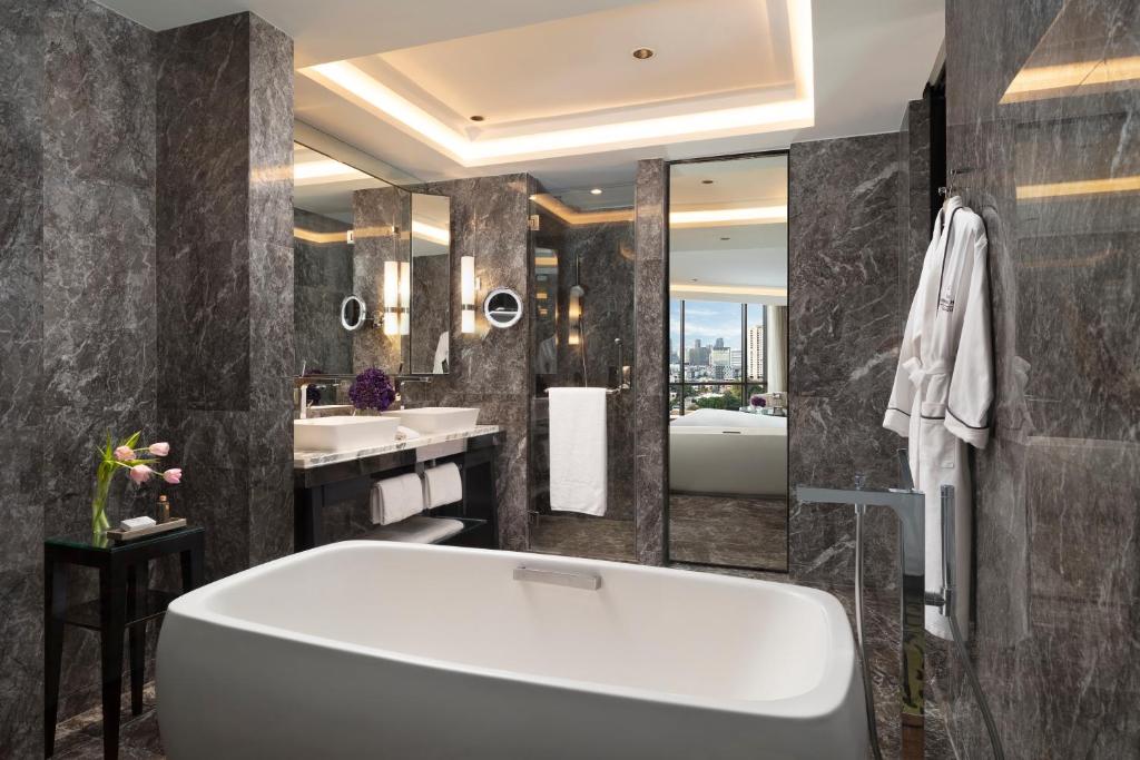 Siam Kempinski Hotel Bangkok photo
