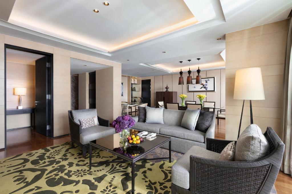 
Deluxe Suite - Lounge Access
