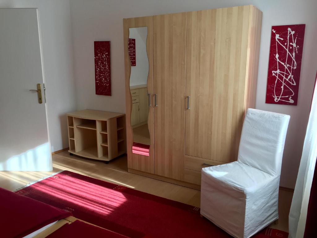 Gambar di galeri bagi Gösser BACHGASSLHOF -- Bed and Breakfast -- Apartments di Leoben