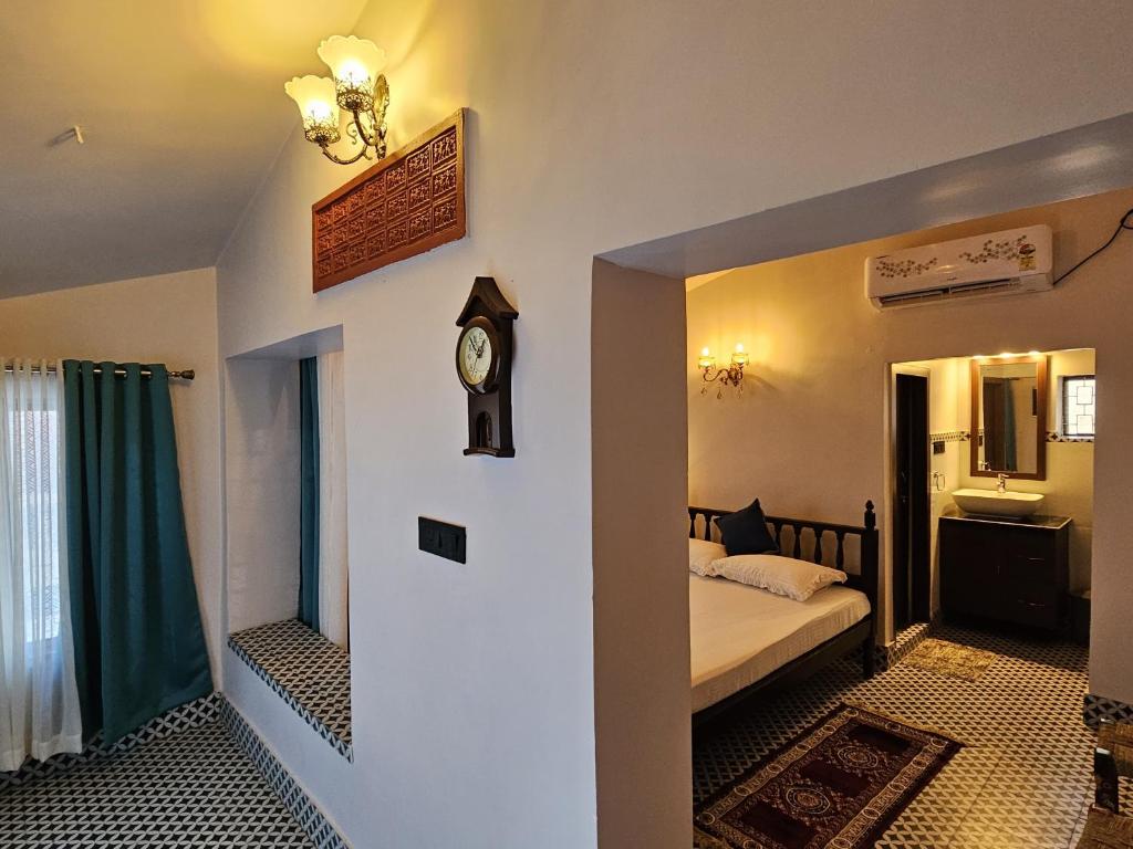 SANTINIKETAN RETREAT, Bolpur - King Suite Avec Balcon