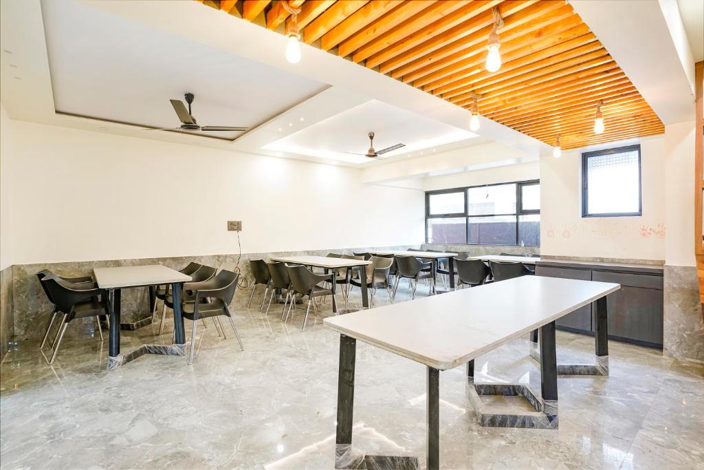 Fotografie z fotogalerie ubytování FabHotel Prestige Elite - Nashik Road v destinaci Nášik