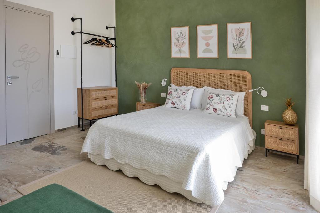 Postel nebo postele na pokoji v ubytování ROTAREDDU B&B
