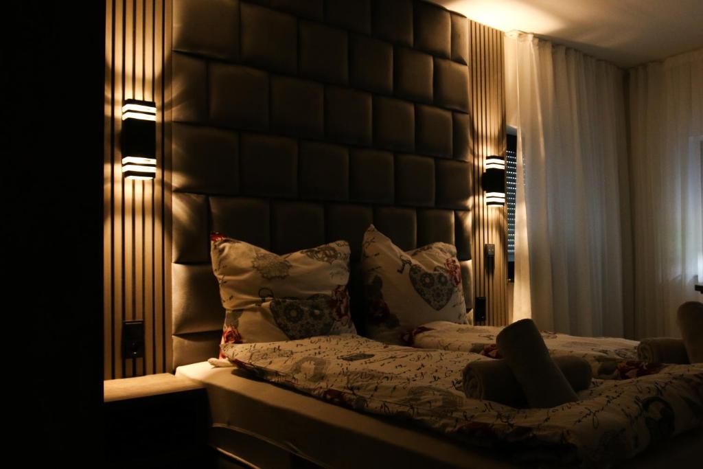 Postel nebo postele na pokoji v ubytování Hotel Löwenstein