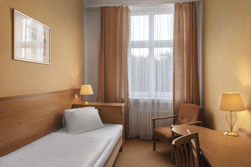 Savoy Spa & Kurhotel - Standaard Eenpersoonskamer Met Toegang Tot Wellness
