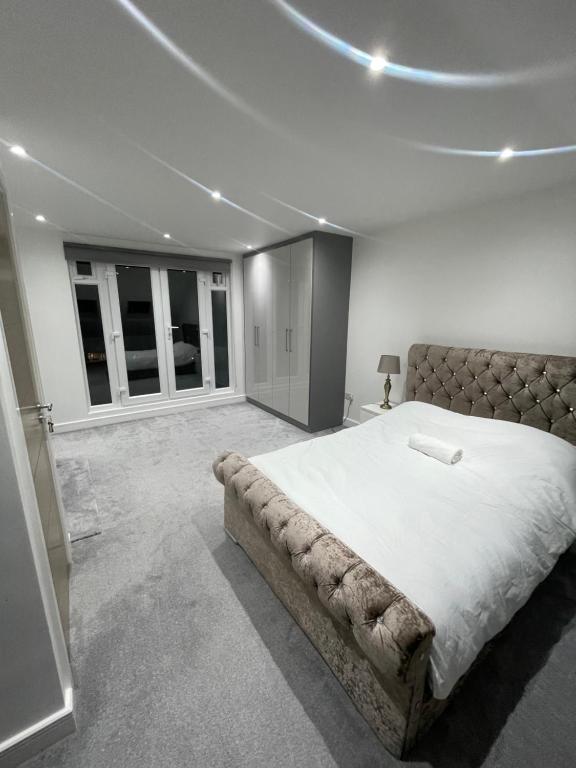 Posteľ alebo postele v izbe v ubytovaní Studio Flat near wembley arena