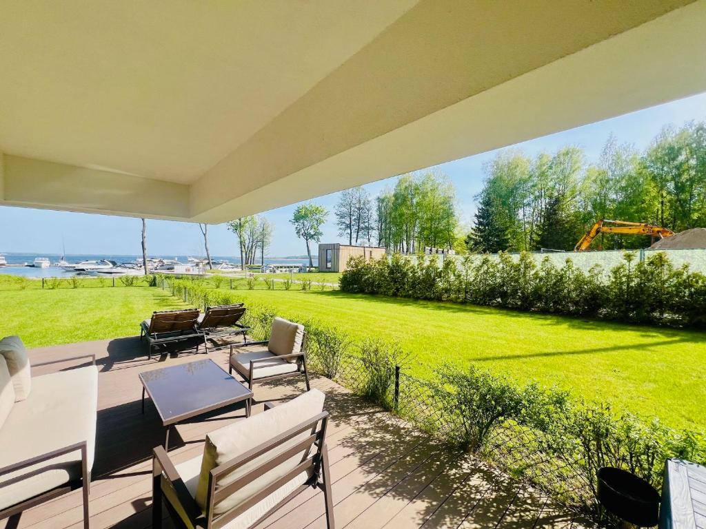 Vonkajšia záhrada v ubytovaní Apartament Morsa w Nautica Resort