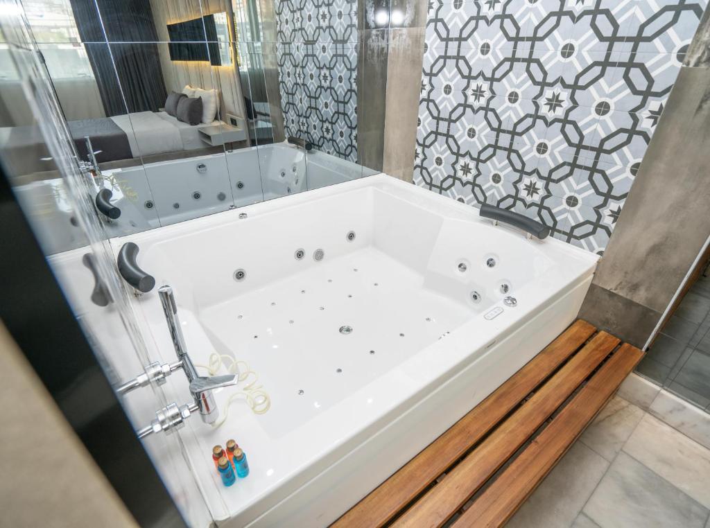 216 Station Suite Gebze - Deluxe Kingsuite