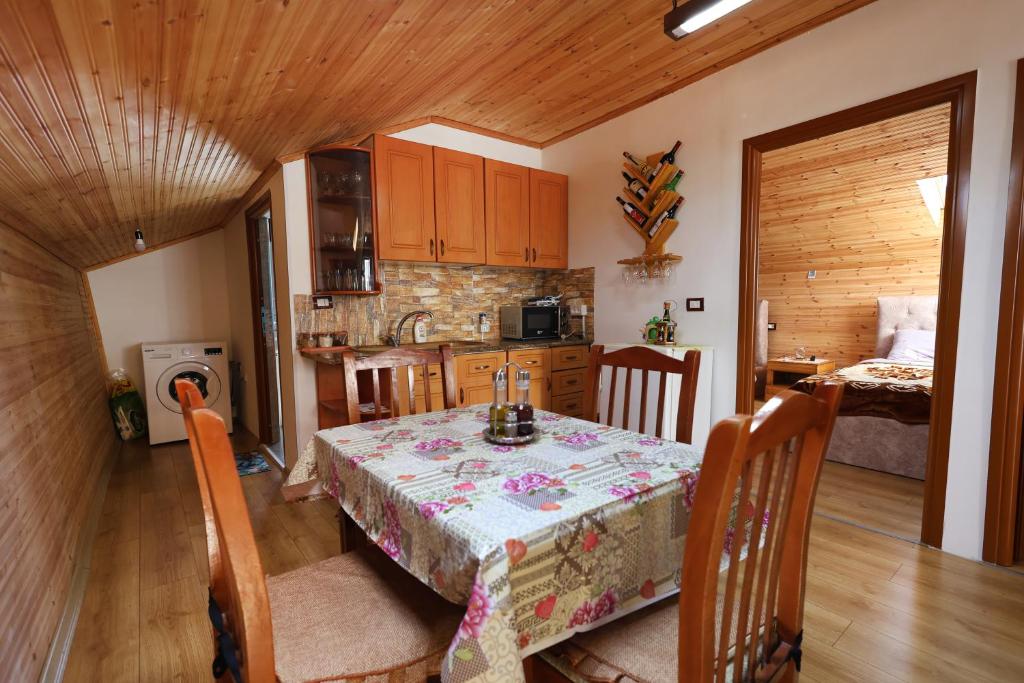 Kuchyň nebo kuchyňský kout v ubytování Samuela Cozy Retreat