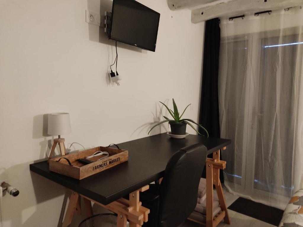 Studio 20 m2 avec salle d'eau et cuisine privatives