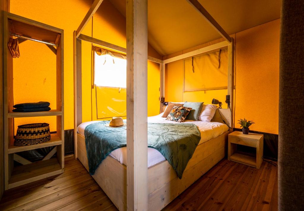 Letto o letti in una camera di Ardennen Camping Bertrix