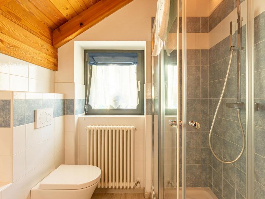 Łazienka w obiekcie Holiday Home Marcello by Interhome